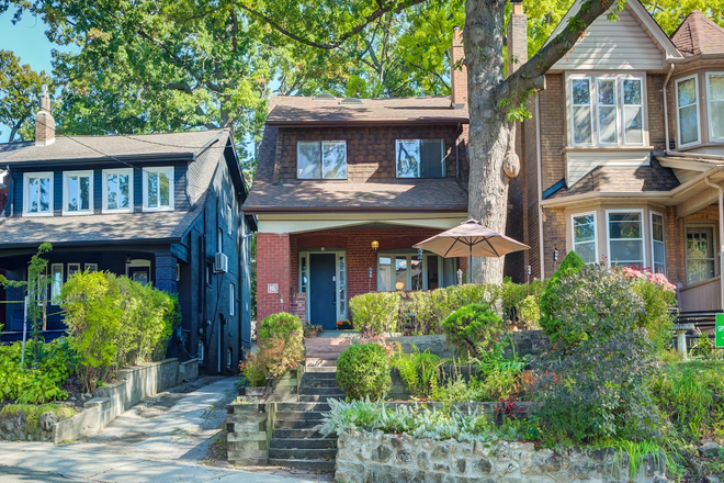 exterior (front of home) - Large, Furnished House in Family-Friendly Neighbourhood