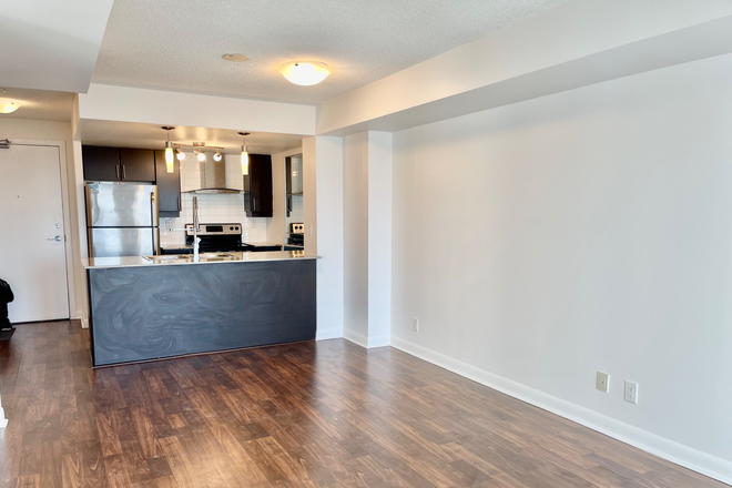 Picture - Bright 2-Bedroom High-Rise with City Views steps from STC