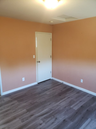 bedroom - One newly remodeled one bedroom near UC Merced for rent, mainly for students.