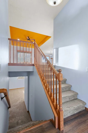 Main Entry - Full House on Cul-de-sac