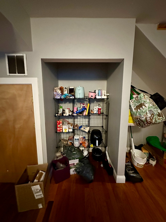 Storage Nook - Single Bedroom with Ensuite Bath Available Now Townhome