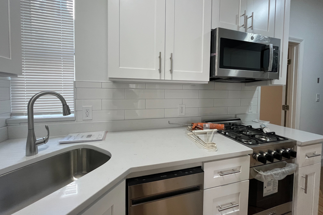 Kitchen - Newly Renovated 2-Bedroom, 1-Bathroom Apartment in Fenway – HEAT AND HOT WATER INCLUDED!