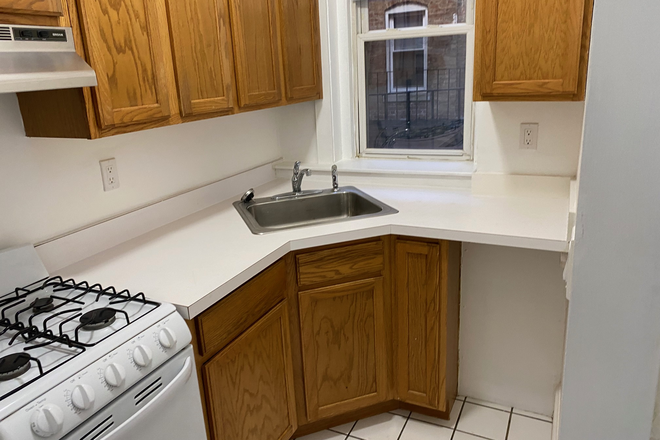 Kitchen - ALLSTON LARGE 2 BED COMMONWEALTH AVE  FOR IMMEDIATE MOVE IN NO FEE*** Apartments