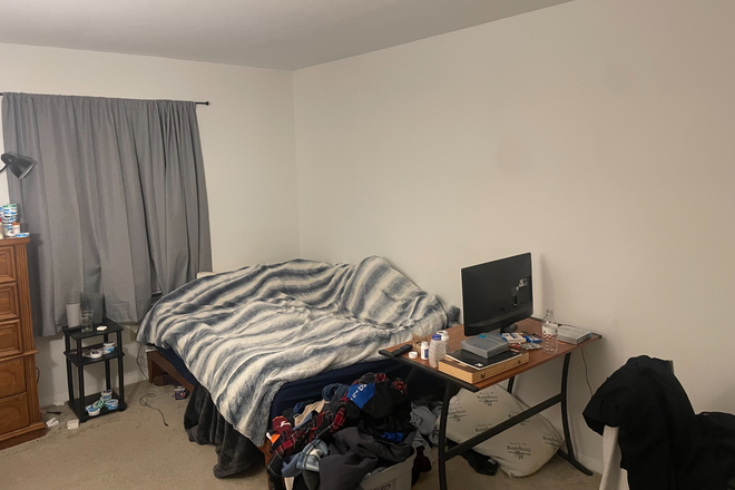 Bedroom - Fox Ridge Apartments