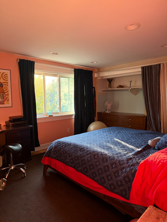 11.5'x16' bedroom with separate access to shared bathroom. - 3 Rooms available in Coveted Peaceful Gunbarrel Neighborhood, Near park, Open space and Bike trails. Duplex
