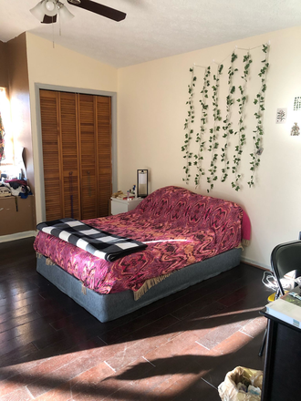 Room - Sublease room for 3 months House