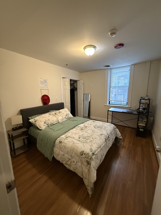 bedroom - Spacious bedroom, great location on Commonwealth Ave near Kenmore T. Close  to BU and NorthEastern