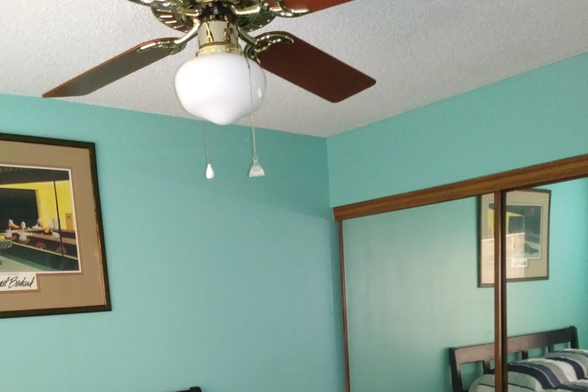 Newly painted and furnished room - Quiet Ranch Style Home Shared Rental