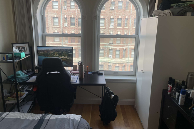 Bedroom - 90 Westland Ave Apartments