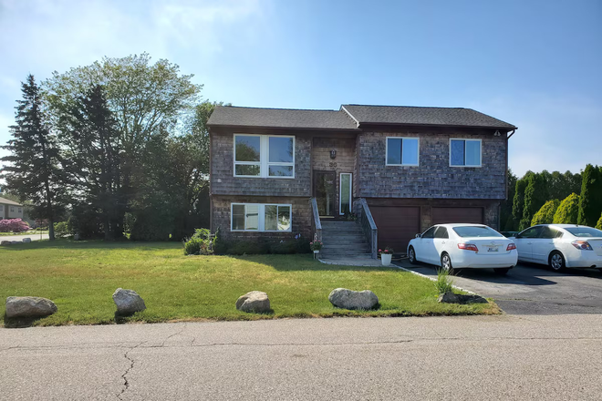 Exterior - Looking for a Group of 4, Beautiful Narragansett Beach House, Walking Distance to Beach!