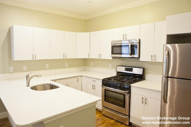 kitchen - 4 bed 1 bath apartment !