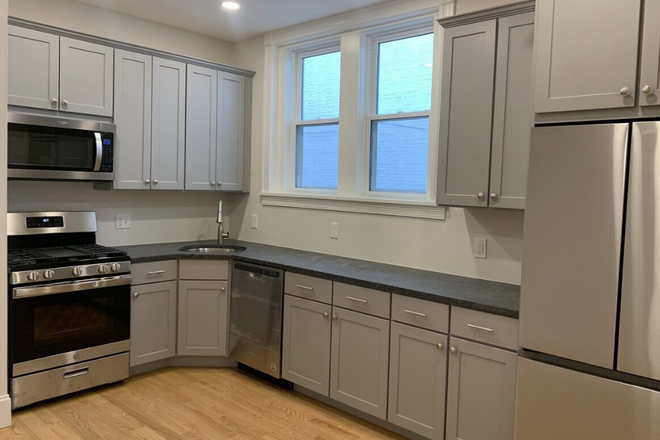 Kitchen - 1109 Boylston Street APT B, Boston, MA 02215