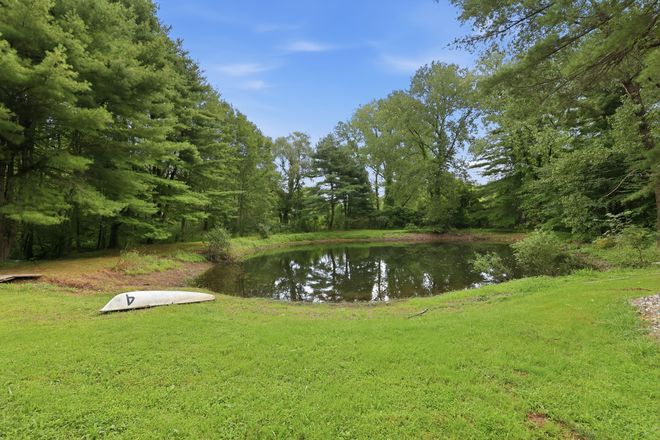 Pond - Meadow Trail Retreat | Private Pond + 5 Acres Near UConn House