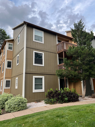 Exterior view - Gold Run Condominiums Across 28th street from campus