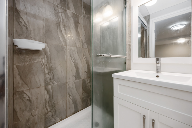 bathroom - ** Charming Bachelor Suite in Prime Location !** Townhome