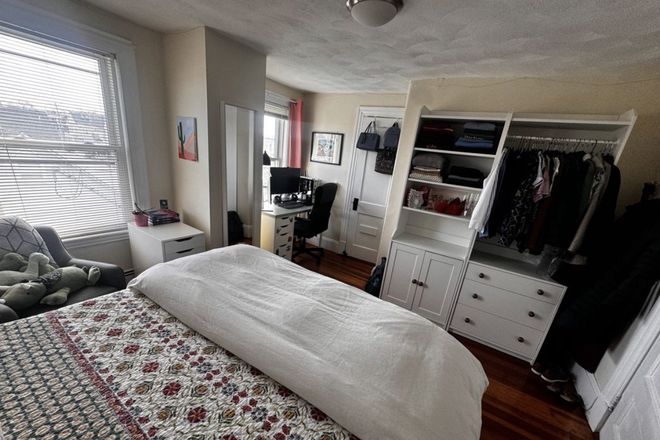 Bed 1 - Rare 2 bed near Tufts University Apartments