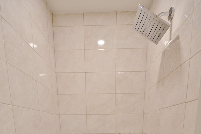 Contact Amanda - Gorgeous brand new 4 bedroom!! Apartments