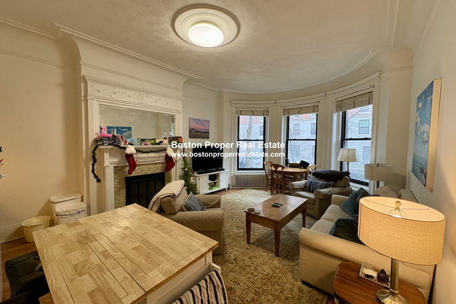 A - Front facing, MAGNIFIQUE!!!