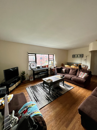 . - Renovated 4-bed 2-bath. No broker fee. Contact Will McGowan 617.512.5822 Apartments