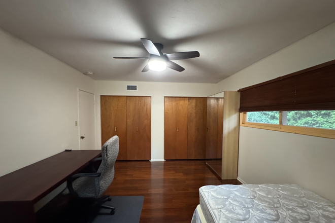 BD room 4 - 4 BD room house, close to UCR with 6 min walk, Individual room for student or whole house for family