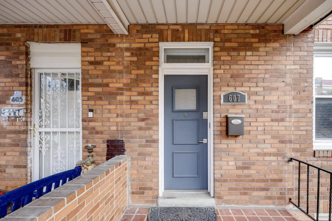 Front Door - 2BR, 1.5Bath rowhouse 2 blocks from Johns Hopkins Bayview (Can be Furnished)