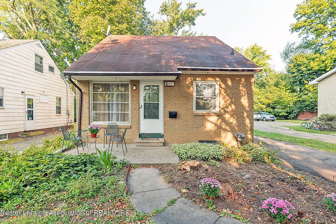 Front - House on Stoddard Ave.