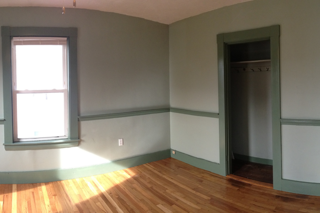 Bedroom #1 - 3BR $2,700/mo. - Summer Rental - No Fee Apartments