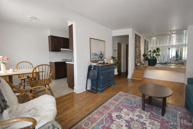 living room - lovingly maintained peaceful oasis in East Falls/Manayunk/Mount Airy Duplex