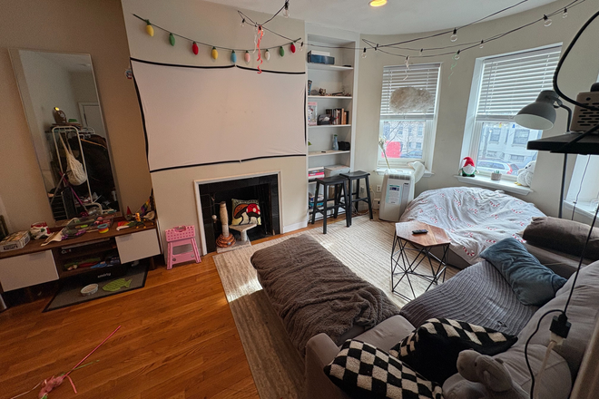 57 Westland #4 - [9.1.2026] 2 beds/ 1 bath on WESTLAND Ave [No broker fee][Low move-in cost][Pets OK] Apartments