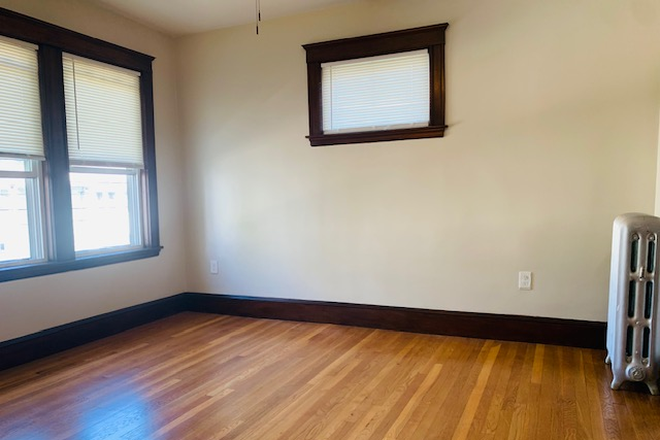 1 - SEPT 2026 | Fantastic Allston 3 Bed, 1 Bath | Full Updated Kitchen | 2 Parking Spots Included Condo