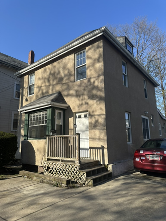 Outside Street View - Roomy 5 Bedroom House in Allston - Close to Harvard Ave!! | 1BR SUMMER SUBLET