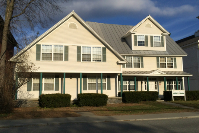 39 S Windsor Street facing the green - 39 S Windsor St., 1 bedroom 6/1/25 availability