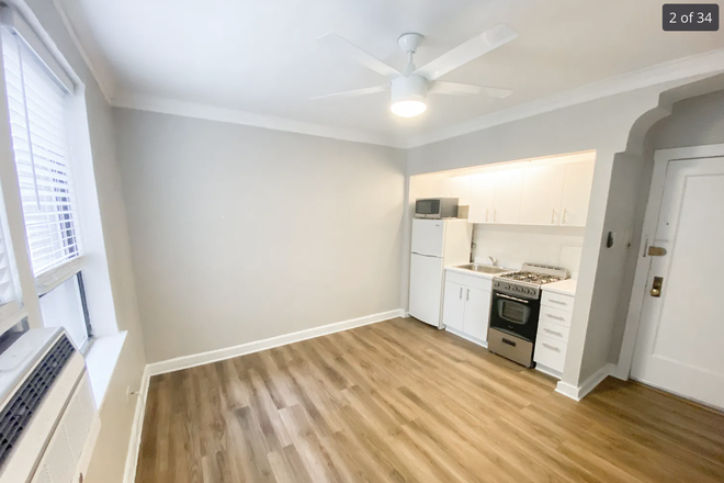 Unit interior unfurnished - Studio Apartment in Lincoln Park for Sublet