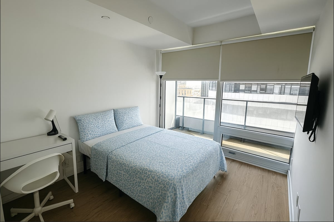Master Room - Bedroom - Fully Furnished Private Rooms | Near Toronto Metropolitan University & Yonge-College