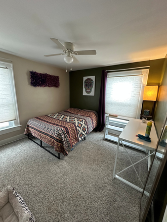 Room For Rent - Near Bus Line with access to MSU/LCC campuses, Shared Housing