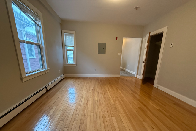1 - AVAIL NOW NO FEE!〡Riverside 2bed〡H/HW Includ〡Pets Allowed〡DW〡Free Laundry Apartments