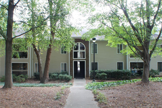 outside view - Spacious 2BR/2BA Condo with Balcony close Emory
