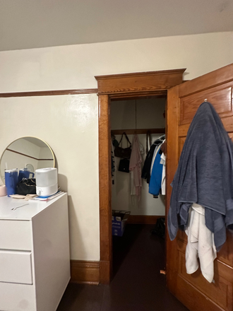 huge walk in closet - Home close to campus