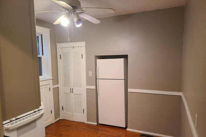 kitchen - duplex on Pennsylvania, 2nd floor, 2br 1 bath  1500 Duplex