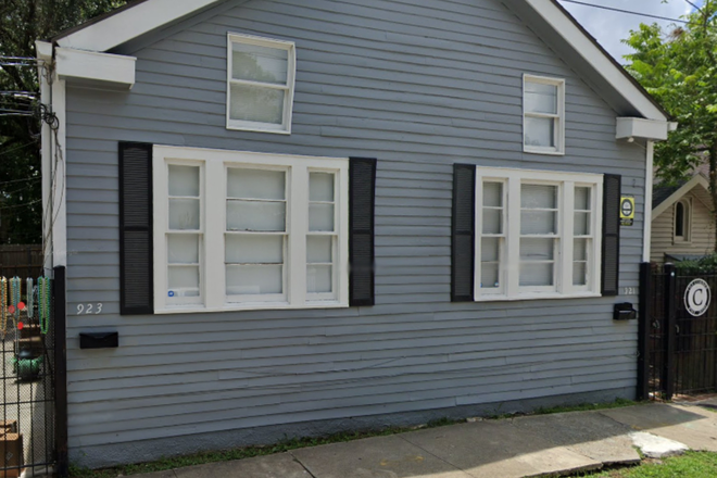 923 Pine - 4 Bedroom, 2 Bath Sublet House on Pine Street Fall 2025