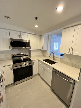 Kitchen - Comm Ave 2 Bed 2 Bath Kenmore Sq Condo