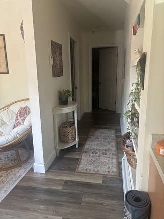 Interior - Kitchen on right not shown, 3 bed, 1 bath. - 3 bed apt - Looking to Sublet Fall 2026 / Spring 2027!