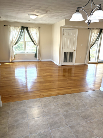 living room - Stadium Condominiums