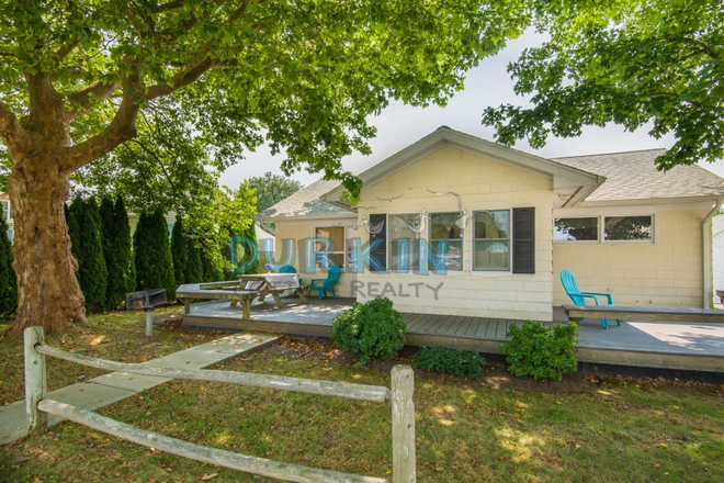 Exterior - Lovely 3 bedroom home, bright and clean