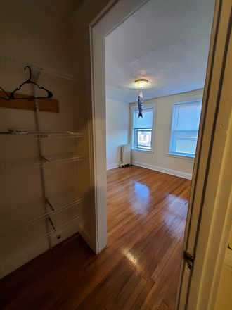 Call call or text Arezou at 617-584-7817 - Great 2 bed in Prime location where Fenway & the Longwood Medical Area meet!!H&HW included!! Apartments