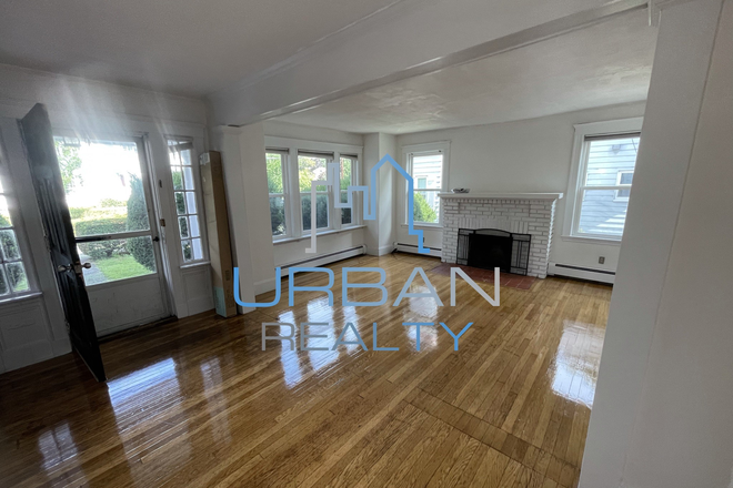 LIVING ROOM - FALL 2026 3BED 2BATH HOUSE