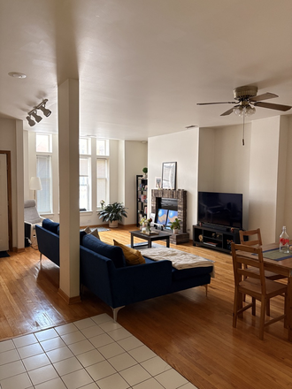 Living Room - 2 bed 1.5 bath 1250 sq ft apartment for $1900/month with Parking included!! Harris Point Chicago!!