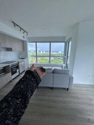 Kitchen has all the aminties - The Rosedale on Bloor