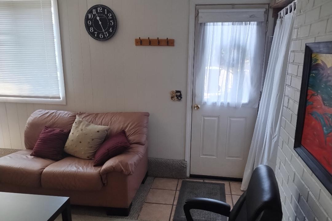 living area - Dulex style studio, all utiliites are included, completely furnished, private quiet, easy parking Apartments