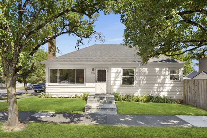 street view - 4Bed 2Bath Home near Concordia Campus